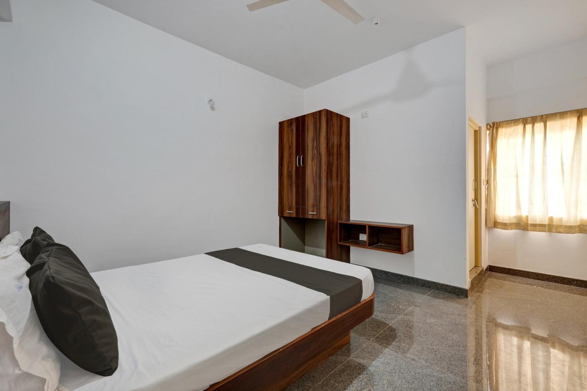 Oyo Hotel Bungalow Inn Lodging & Boarding 벵갈루루 외부 사진