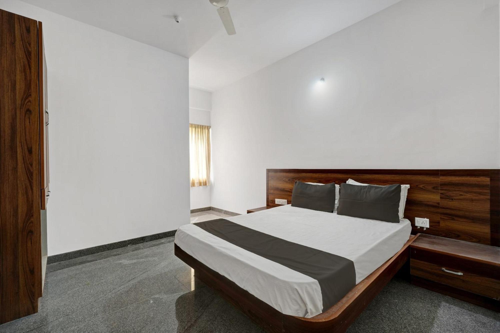 Oyo Hotel Bungalow Inn Lodging & Boarding 벵갈루루 외부 사진